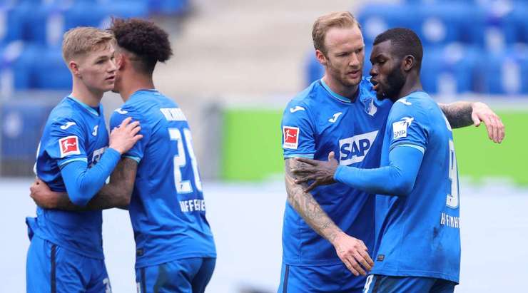 Vào! Đường chuyền dài kinh điển của Chris Richards đến chân Ihlas Bebou (Hoffenheim) ở một vị trí trống trải bên trong vòng cấm. Anh còn đủ thời gian và không gian để chỉnh lại bóng trước khi sút mạnh vào góc phải khung thành. Tỉ số là 1:1.
