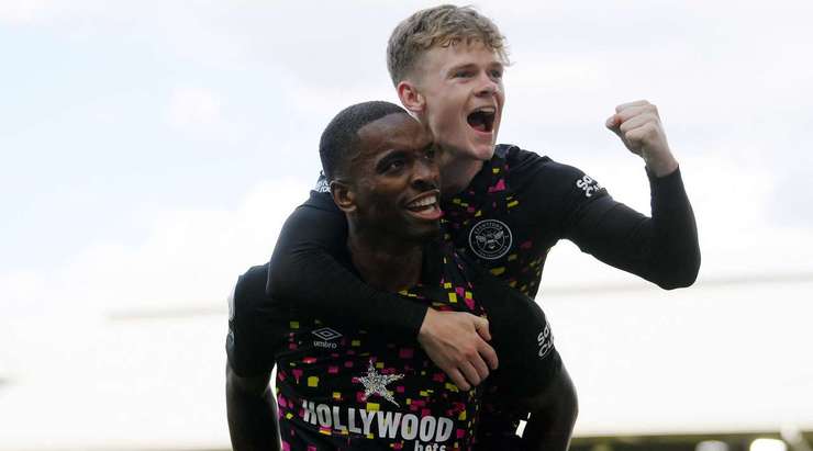 Vào - 2:2! Yoane Wissa chuyền bóng như đặt cho Ivan Toney (Brentford), người có một cú sút từ cự ly gần vào nửa bên phải khung thành, đánh bại thủ môn.