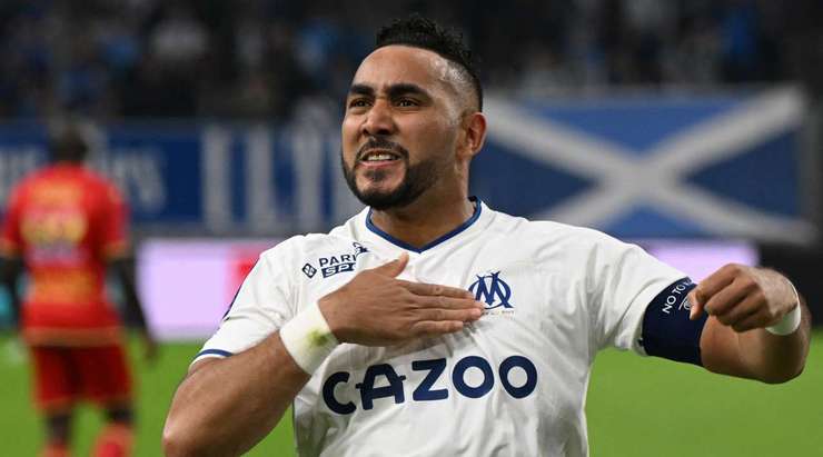 Alexis Sanchez nhồi bóng cho Dimitri Payet (Marseille), người đón đường chuyền của anh ở trong vòng cấm và ra chân rất nhanh vào góc cao bên trái khung thành! Thủ môn đã không thể làm gì được. 2:1!