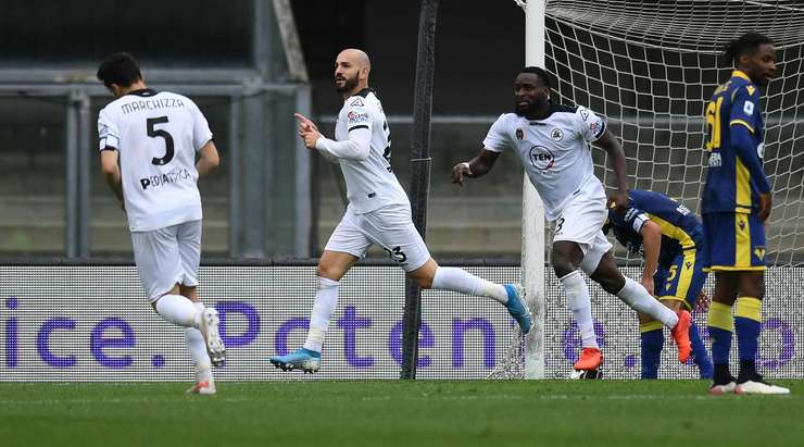 Riccardo Saponara (Spezia) thay đổi thành công bảng tỉ số sau khi anh nhận một đường kiến tạo xuất sắc của đồng đội và chuyển hóa nó thành bàn thắng với một cú sút đi vào phía trong cột dọc bên phải.