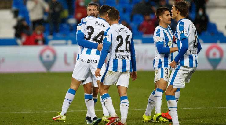 Vào! Seydouba Cisse là người kiến tạo với một đường chuyền sắc lẹm cho Juan Munoz (Leganes). Cầu thủ này che bóng khéo léo trong vòng cấm trước khi tung ra cú sút nhanh, đưa bóng đi thẳng vào góc thấp bên trái khung thành, nâng tỉ số lên 2:2. Tuyệt vời!