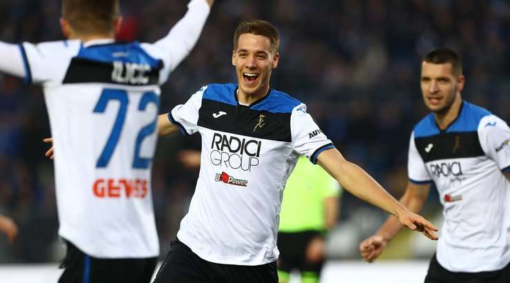 Bàn thắng đến từ một tình huống phối hợp đồng đội tuyệt vời! Mario Pasalic (Atalanta) đón một đường chuyền hoàn hảo và tung một cú sút chìm xuất sắc vào giữa khung thành. Thủ môn không thể làm gì với những cú sút như thế.