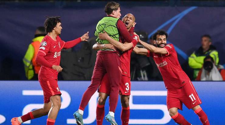 Vào! Một đường chọc khe tuyệt vời của Mohamed Salah mở ra khoảng trống cho Fabinho (Liverpool) ngay trong vòng cấm, và anh đã không phạm bất kỳ sai lầm nào khi sút chìm rất mạnh, đưa bóng vào chính giữa khung thành. Tỉ số là 2:1.