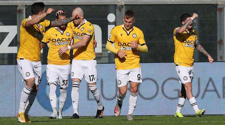 Vào! Rodrigo De Paul (Udinese) giành chiến thắng trên chấm phạt đền bằng một cú sút không thể cản phá, vượt qua tầm với của thủ môn Ivan Provedel vào góc thấp bên trái.