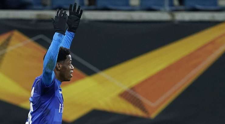 Vào! Jonathan David (Gent) ghi bàn với một cú sút tuyệt vời vào góc trái phía dưới sau khi được giải thoát trong vòng cấm bởi một đường chuyền bổng xuất sắc từ Roman Bezus. Tỉ số bây giờ là 1:0.