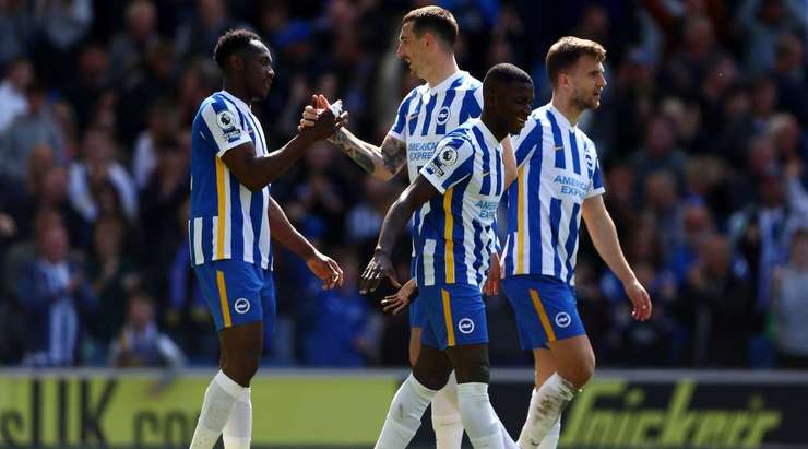 Một bàn phản lưới do lỗi của Mohammed Salisu (Southampton), anh nỗ lực ngăn cản một quả tạt của đối phương, nhưng lại xui xẻo làm bóng đổi hướng vào góc thấp bên phải khung thành đội nhà.