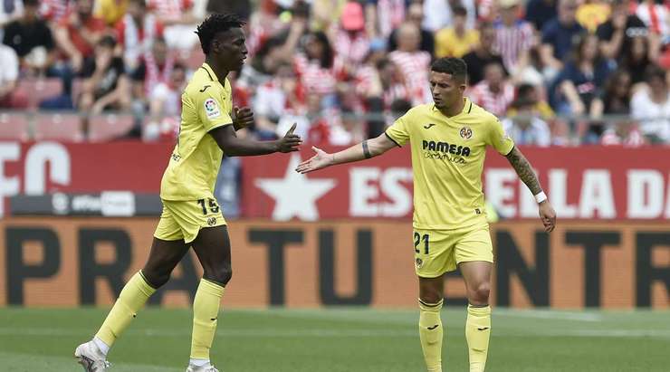 GOAL! Yeremy Pino (Villarreal) đón đường chuyền từ Nicolas Jackson trong một đợt phản công nhanh và dứt điểm hiểm hóc từ cự ly gần. Tỉ số là 0:1.