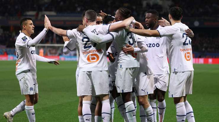 Vào! Nuno Tavares (Marseille) sút bóng bật ra vào nóc lưới sau khi bóng đến chỗ anh ấy trong vòng cấm. Tỉ số là 0:1.