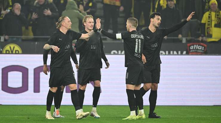 Vào! Donyell Malen (Dortmund) dứt điểm từ cự li gần với một cú sút dễ dàng và anh ấy thay đổi tỉ số thành 2:0. Kiến tạo bởi Karim Adeyemi.