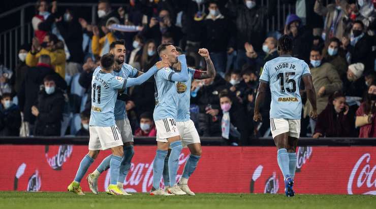 Denis Suarez nhồi bóng cho Iago Aspas (Celta Vigo), người đón đường chuyền của anh ở trong vòng cấm và ra chân rất nhanh vào góc trái phía dưới! Thủ môn đã không thể làm gì được. 2:0!
