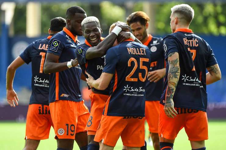 Florent Mollet (Montpellier) kiểm soát bóng tại rìa vòng cấm sau một đường chuyền tầm thấp rất tốt của Gaetan Laborde. Anh ấy tạo khoảng trống cho mình và tung một cú sút tuyệt vời về phía nóc lưới, bóng đập mép dưới xà ngang và đi vào trong. Tỉ số là 4:1!
