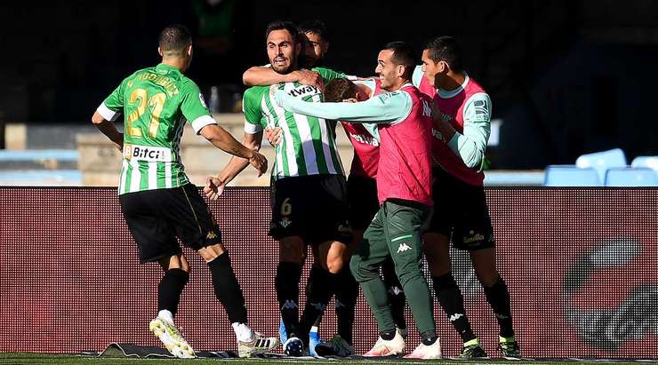 Victor Ruiz (Betis) ghi bàn từ quả phạt góc trước đó. Bóng trôi qua vòng cấm đến Victor Ruiz (Betis) và anh ấy sút vào nóc lưới, không cho thủ môn cơ hội nào.
