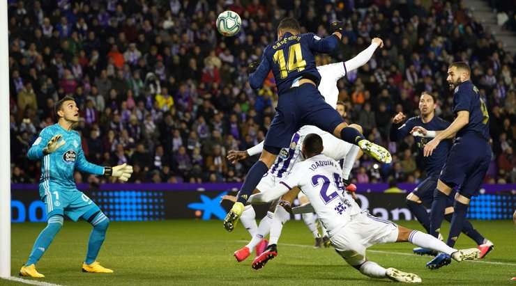 Bàn thắng của Real Madrid sẽ không được tính vì trọng tài Ricardo de Burgos Bengoetxea cho rằng bàn thắng vừa rồi không hợp lệ sau khi tham khảo hệ thống trợ lý video.