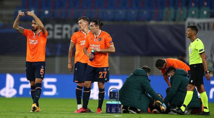 Junior Caicara sẽ được thay thế bởi Berkay Ozcan (Basaksehir).