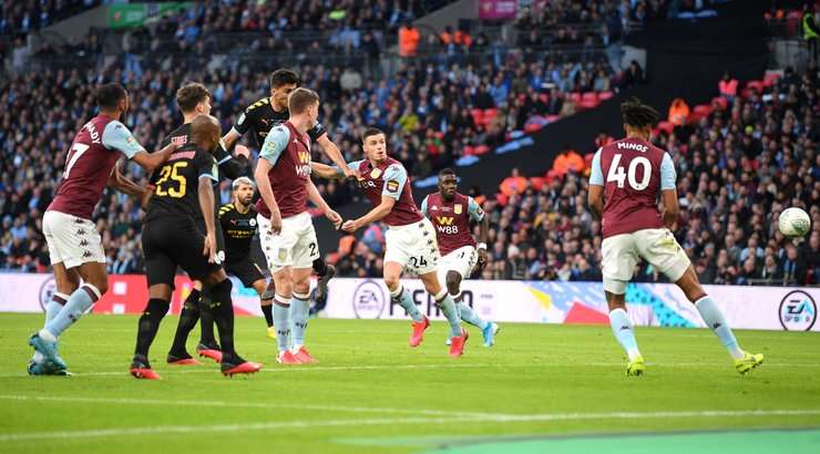 VÀO! Bóng được treo vào từ quả phạt góc và Rodri (Manchester City) chạy chỗ rất tốt để tung một cú đánh đầu thẳng vào góc thấp bên trái. Tỉ số của trận đấu đã được nâng lên: 0:2.