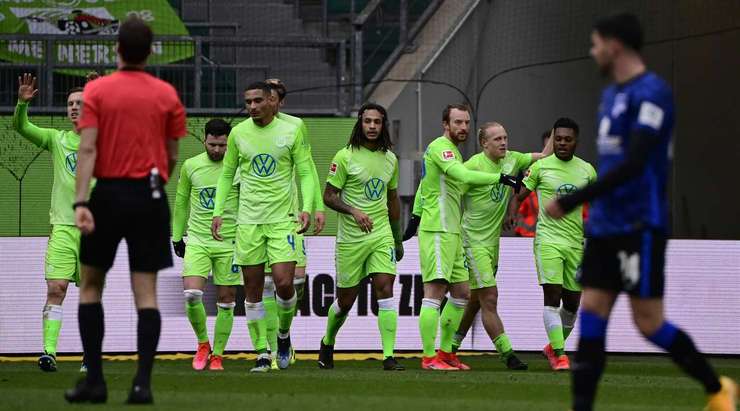 Một bàn phản lưới do lỗi của Lukas Klunter (Hertha Berlin), anh nỗ lực ngăn cản một quả tạt của đối phương, nhưng lại xui xẻo làm bóng đổi hướng vào góc cao bên phải khung thành đội nhà.