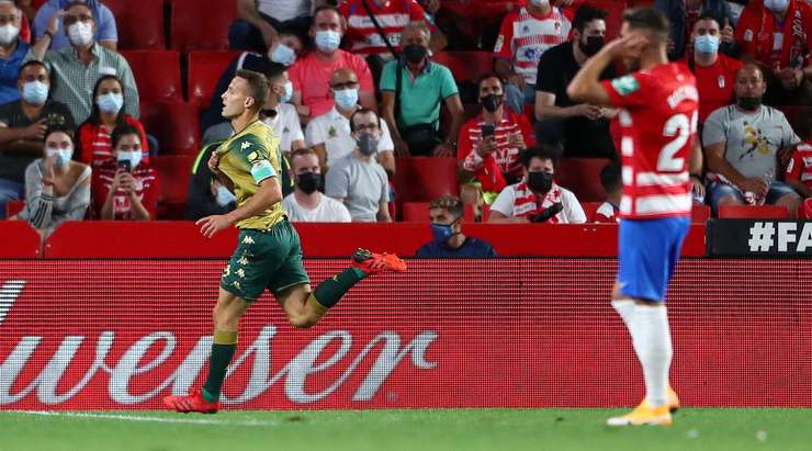 Một nỗ lực cá nhân đáng kinh ngạc của Sergio Canales (Betis) kết thúc với một cú sút từ trong vòng cấm. Cầu thủ này đưa bóng đi hiểm hóc vào góc thấp bên phải và thay đổi tỉ số thành 1:2. Thủ môn Luis Maximiano đã không thể làm được gì.