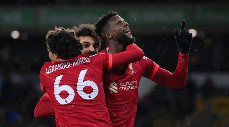 Divock Origi (Liverpool) đón một đường chuyền chính xác vào sâu bên trong vòng cấm từ Mohamed Salah, và cầu thủ này đã đánh bại thủ môn với một cú sút chìm chuẩn xác vào chính giữa khung thành. Tỉ số được nâng lên 0:1.