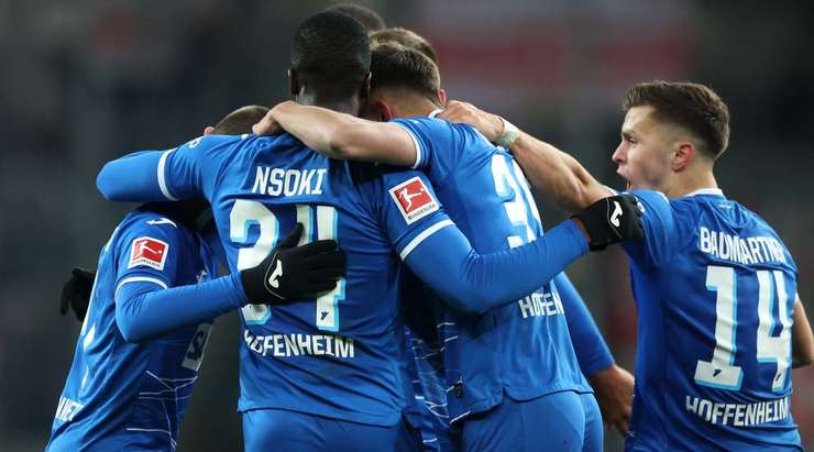 Đây là một bàn thắng mà chúng ta sẽ xem đi xem lại hết lần này đến lần khác! Andrej Kramaric (Hoffenheim) ghi một siêu phẩm vào góc cao bên trái khung thành sau một quả tạt xuất sắc của đồng đội. Bàn thắng này xứng đáng với mọi lời ca ngợi tuyệt vời nhất!