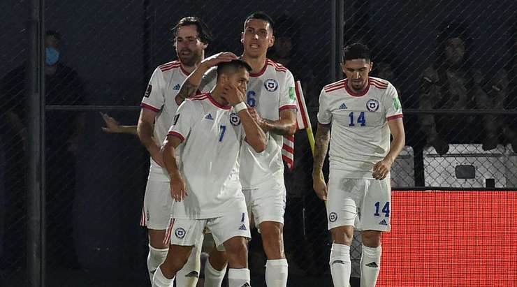 Một bàn phản lưới nhà rất xui xẻo của Antony Silva (Paraguay)!