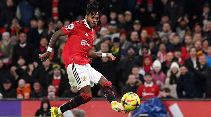 Fred (Manchester United) nhận một đường chuyền chuẩn xác trong vòng cấm từ Casemiro và anh đánh bại thủ môn với một pha dứt điểm sắc sảo về phía bên phải khung thành. Tỉ số là 3:0.