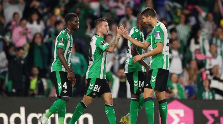 Aitor Ruibal (Betis) đón đường căng ngang hoàn hảo vào sâu bên trong vòng cấm từ Youssouf Sabaly và khống chế bóng một cách tinh tế. Tiếp theo, anh tung một cú sút chuẩn xác vào góc thấp bên trái khung thành, nâng tỉ số lên: 2:0.