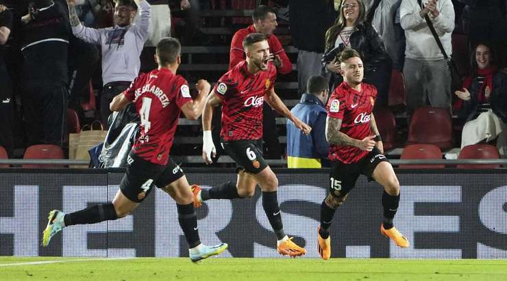 Sau một tình huống hỗn loạn, bóng bật ra đến đúng vị trí của Pablo Maffeo (Mallorca) và cầu thủ này dứt điểm thành bàn từ trong vòng cấm. Cú sút của anh đi vào góc cao bên phải khung thành và tỉ số được thay đổi thành – 1:0.