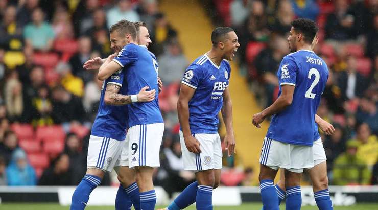 Vào! James Maddison (Leicester) sút bóng thành bàn từ cự li rất gần sau khi đón một đường chuyền. Kiến tạo bởi Youri Tielemans. Tỉ số là 1:1.