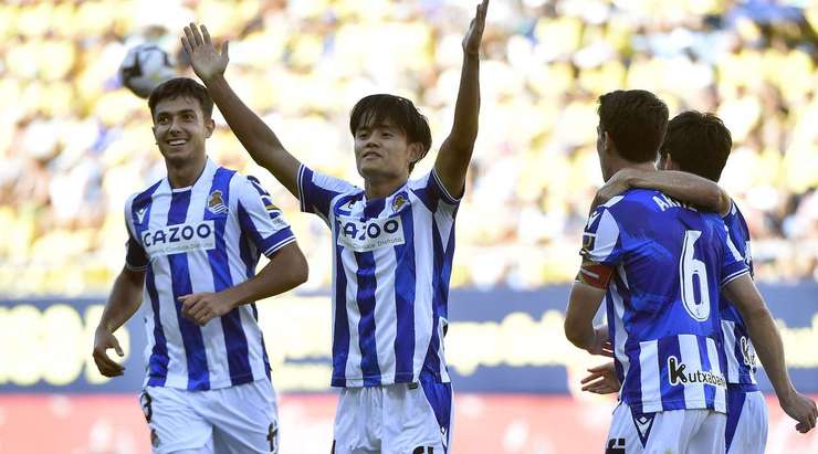 Một đường chuyền xé toang hàng phòng ngự đưa bóng đến chân Takefusa Kubo (Real Sociedad) trong vòng cấm và cầu thủ này đã không bỏ lỡ cơ hội! Nỗ lực của anh đi chuẩn xác ngay giữa khung thành.