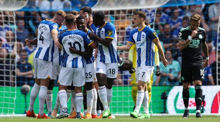 Một bàn thắng đồng đội tuyệt vời! Moises Caicedo (Brighton) được giải thoát trong vòng cấm bởi Enock Mwepu và không mắc một sai lầm nào với một pha dứt điểm tốt vào bên trái mành lưới. 2:1.