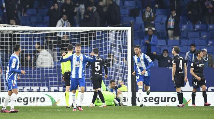 Javier Puado sút bóng rất đẹp, bóng chạm vào thủ môn bật ra và Sergi Darder (Espanyol) ngay lập tức có mặt để ghi bàn. Tỉ số là 1:3.