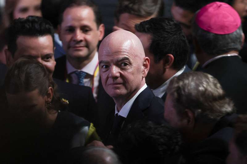 Una creciente fractura en el fútbol asiático sobre el futuro de la FIFA ha salido a la luz, con Catar desafiando a la Confederación Asiática de Fútbol por su decisión de unirse a la UEFA y la CONCACAF en un contundente ataque contra el cuestionado presidente de la FIFA, Gianni Infantino.
