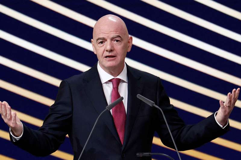 'The Telegraph': UEFA presuntamente pagó a una supuesta amante de Infantino