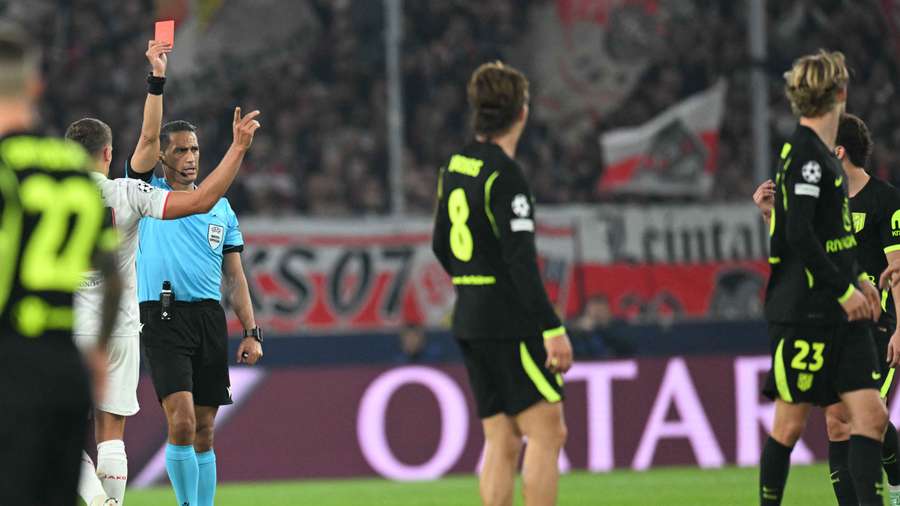 10-man Atleti Lewel things up in Stuttgart stalemate