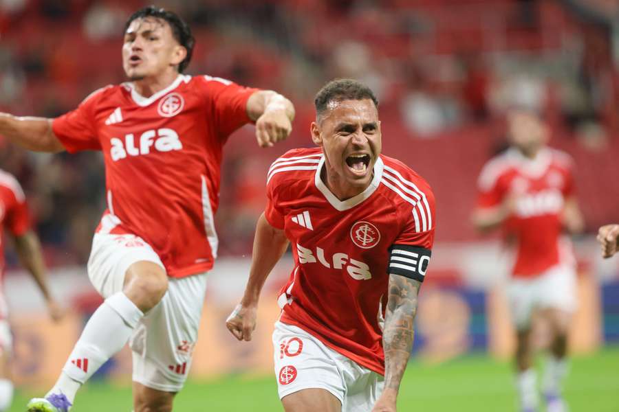Alan Patrick abriu a vitória colorada no Beira-Rio