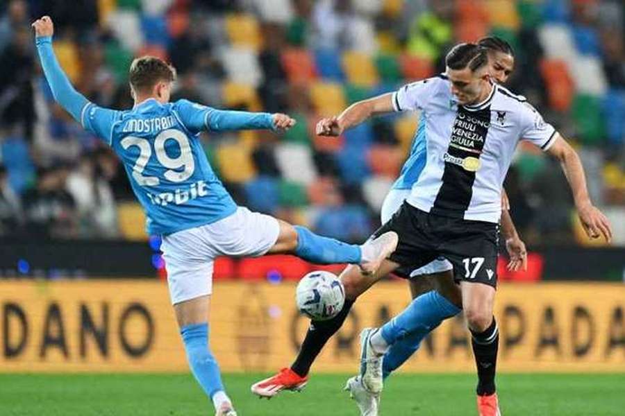Serie A: Udinese marca nos descontos e empata Nápoles (1-1)