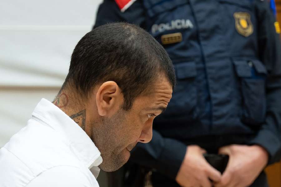 Julgamento de Daniel Alves prossegue em Barcelona 