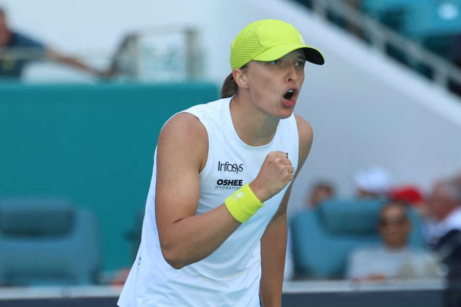 Swiatek vence Mertens em sets diretos e vai às oitavas em Miami; Badosa também avança