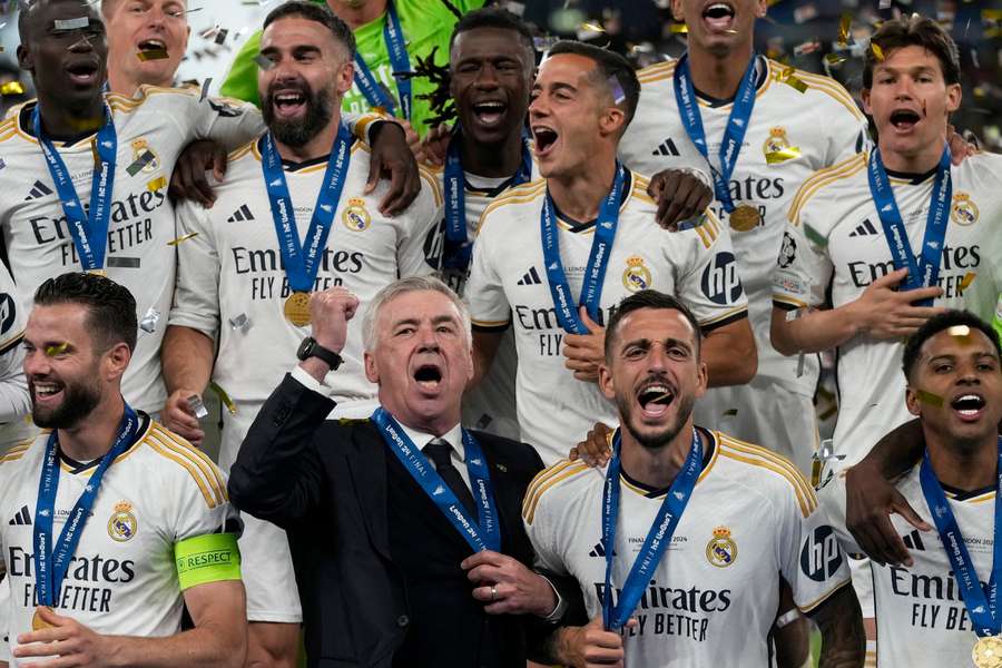 Ancelotti wint Champions League voor vijfde keer als trainer