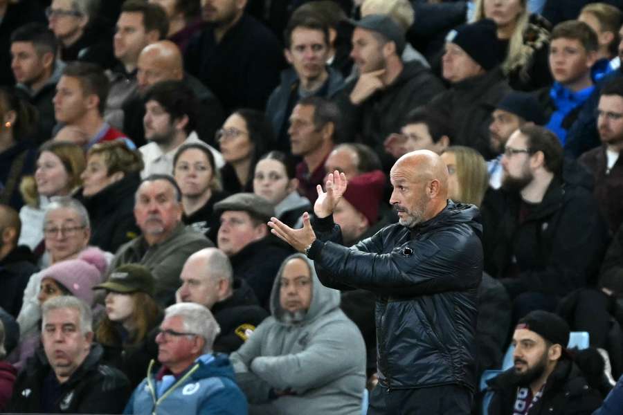 Vicenzo Italiano al Villa Park lo scorso settembre Vicenzo Italiano al Villa Park lo scorso settembre