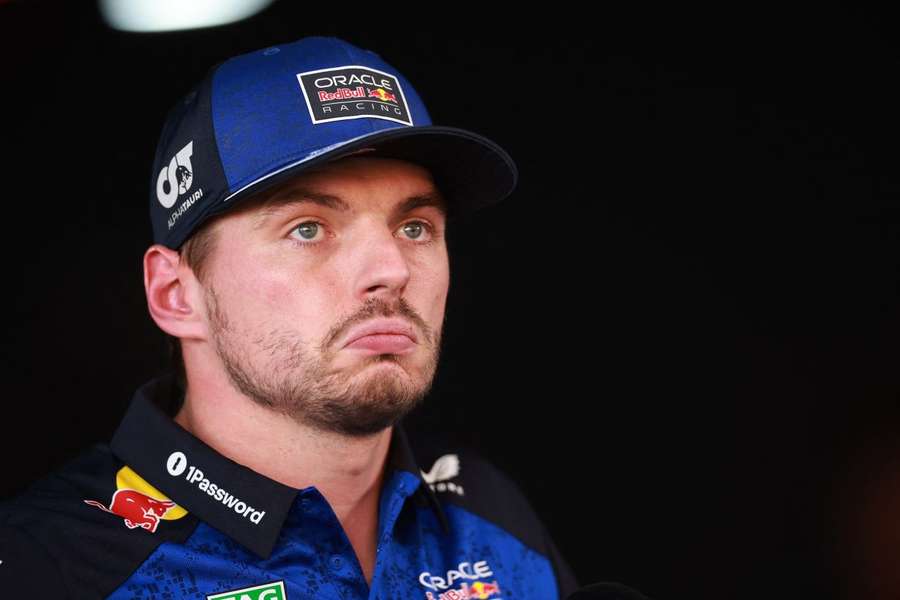 Verstappen ist mit Lawsons Manöver nicht einverstanden Verstappen ist mit Lawsons Manöver nicht einverstanden