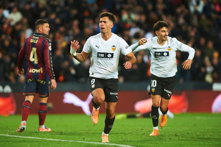 Hugo Duro celebra su gol ante el Levante