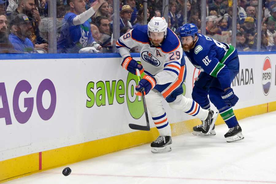 Leon Draisaitl und den Edmonton Oilers droht das Aus.