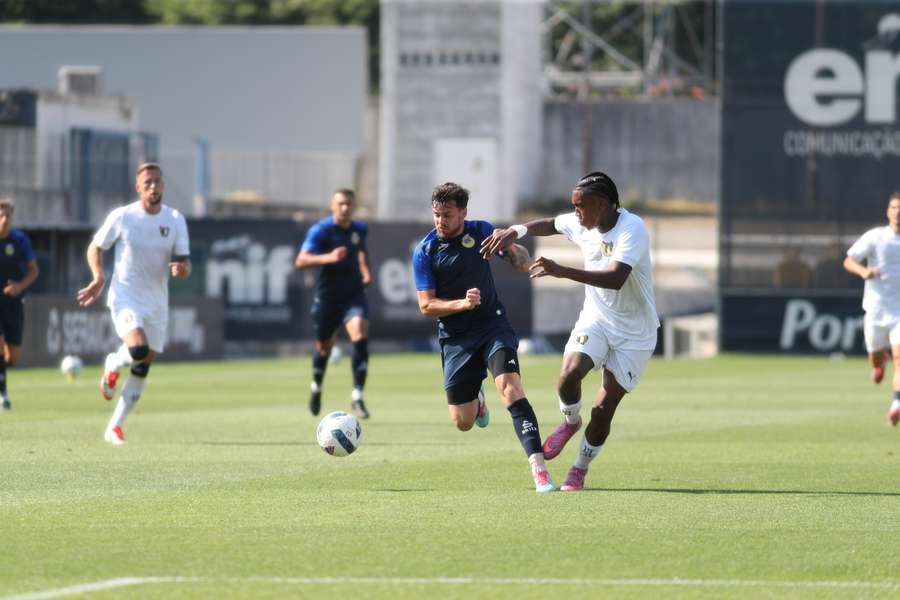 Arouca e Famalicão em ação