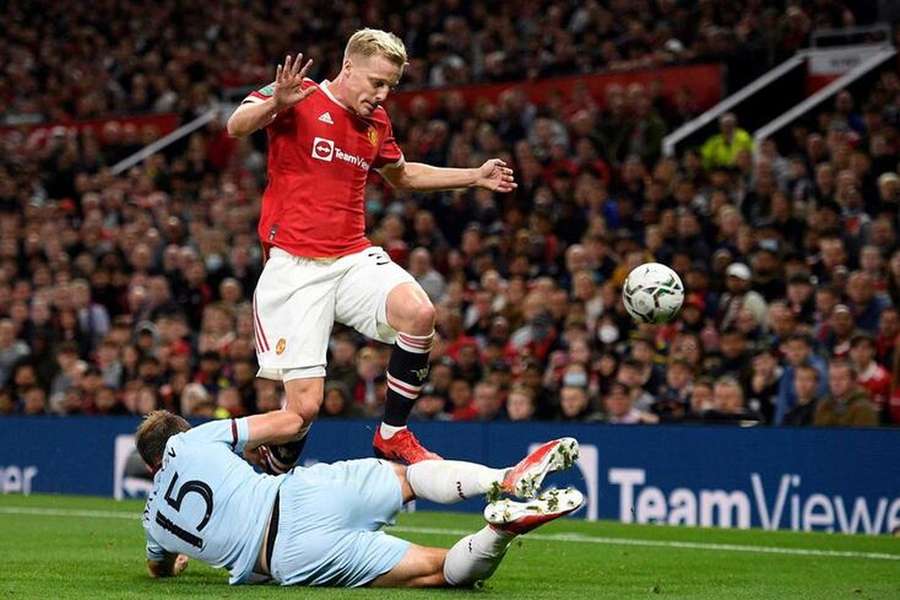 Van de Beek fez apenas dez jogos pelo Manchester United na última época
