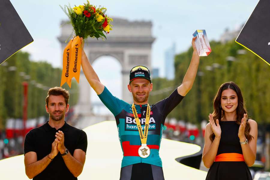 O belga Jordi Meeus (Bora) venceu a última etapa do Tour de France
