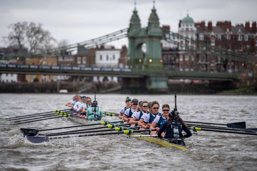 Cambridge vence Oxford ‘a dobrar’ na tradicional regata no Tâmega