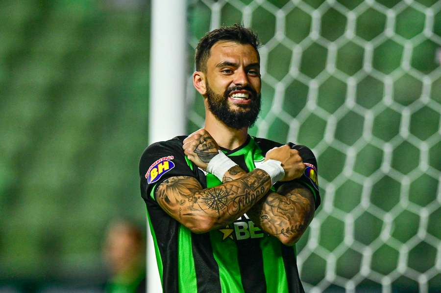 Mastriani fez cinco gols contra o Pouso Alegre