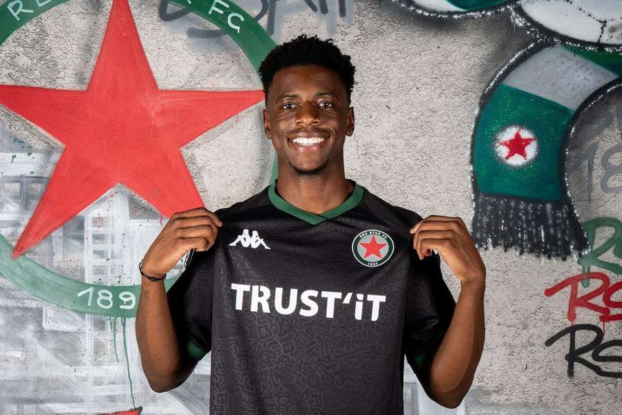 Leonardo Buta ao serviço do Red Star