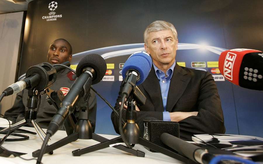 Arsenal coach Arsene Wenger (R) and captain Sol Campbell (L) during a Champions League press conference Arsenal coach Arsene Wenger (R) and captain Sol Campbell (L) during a Champions League press conference